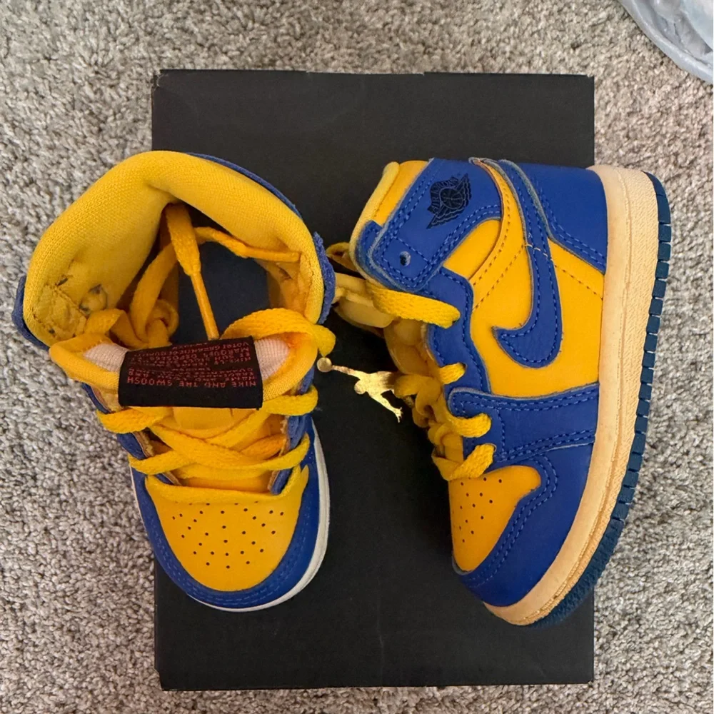 Nike High-Top Basketball Sneakers in Yellow & Blue